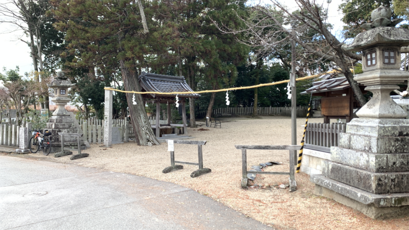 20250111またもカントリーロード_櫛玉比女命神社前